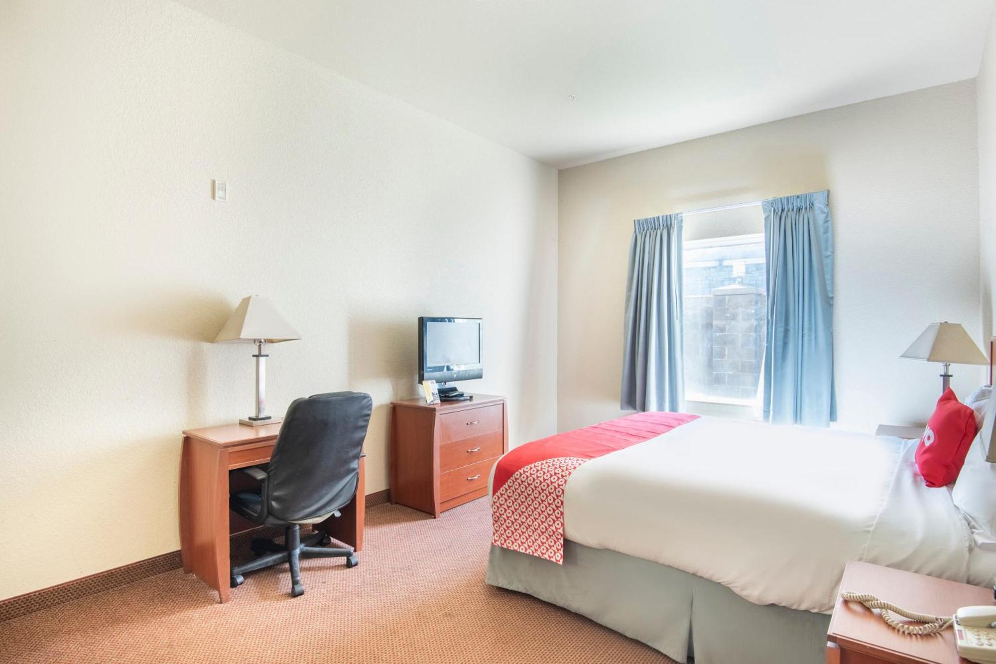 Oyo Townhouse Clute Lake Jackson מראה חיצוני תמונה