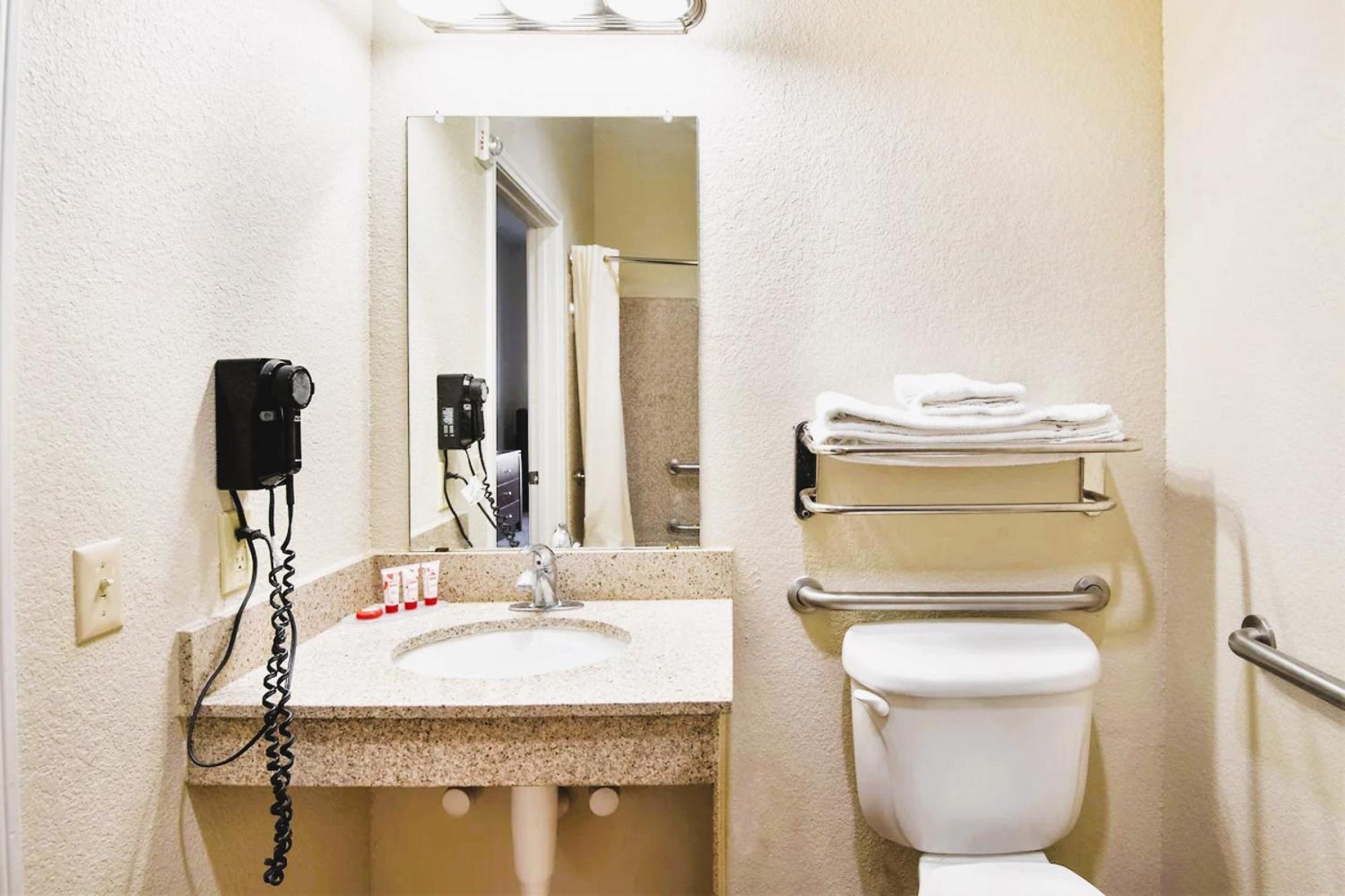 Oyo Townhouse Clute Lake Jackson מראה חיצוני תמונה